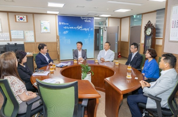 검단구의회, 유관기관 방문 통해 지역...